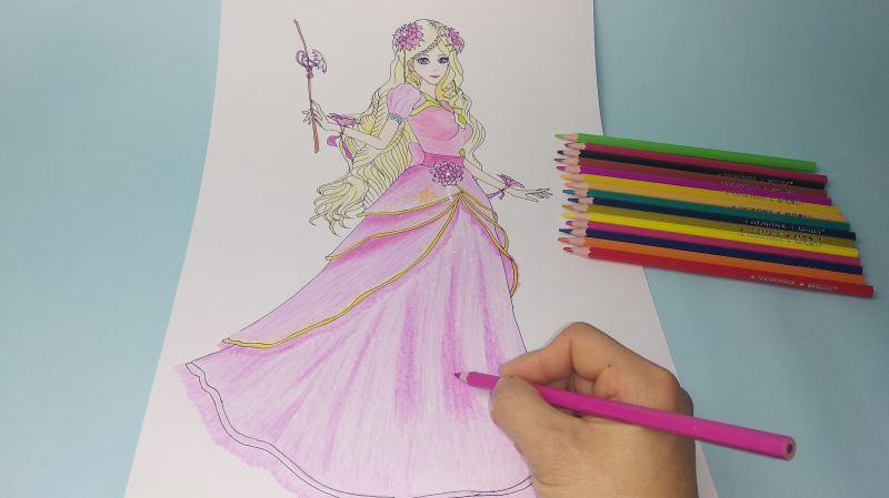 画法很详细的一款叶罗丽灵公主简笔画会是你们喜欢的灵公主吗