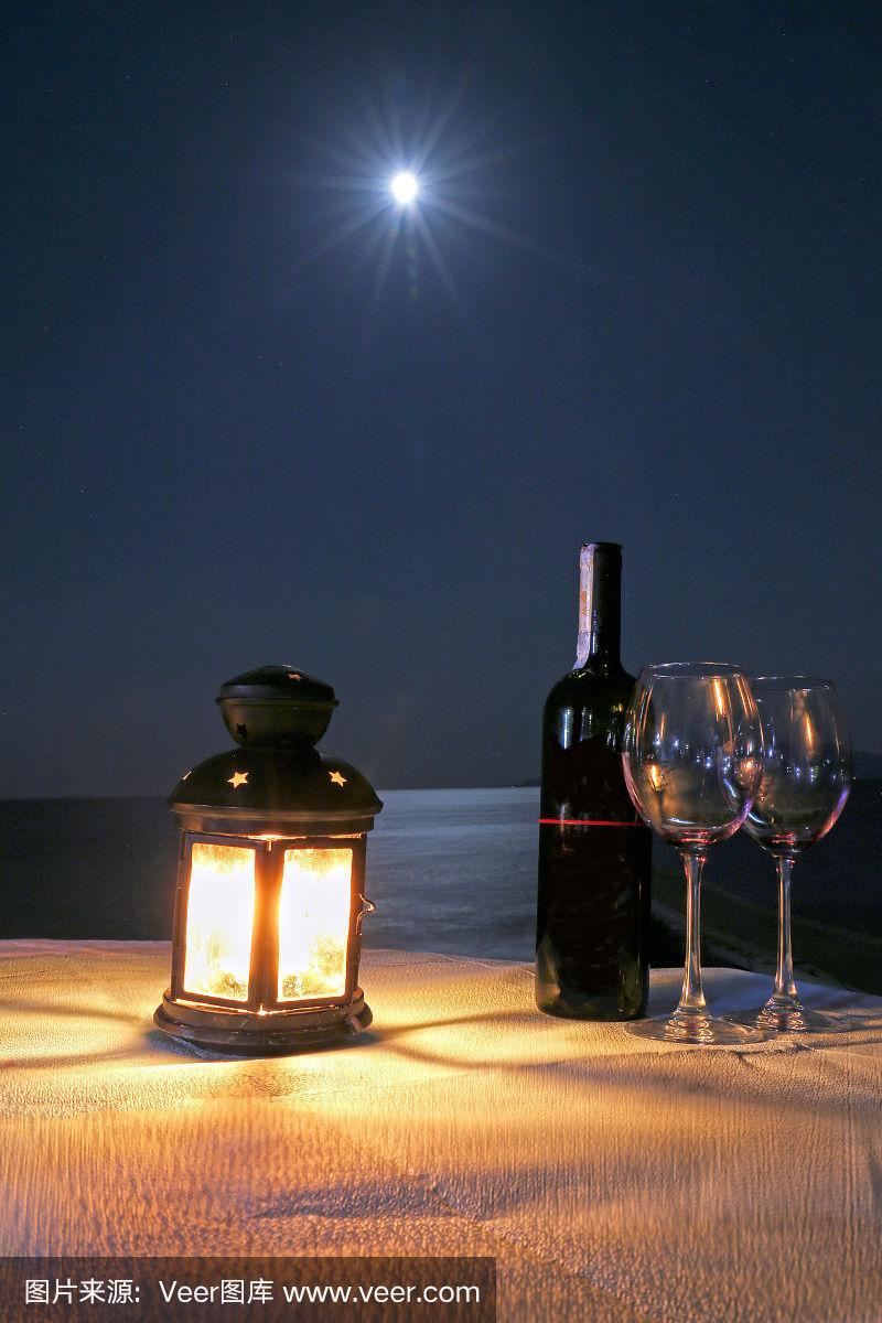 红酒杯灯月光下的浪漫