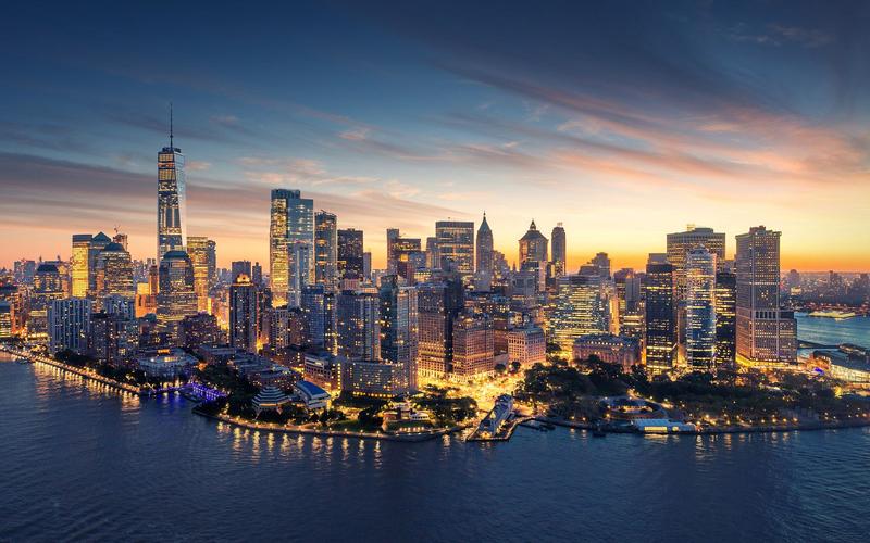 纽约城市曼哈顿岛金融区街道夜晚散步 摩天大楼夜景灯光