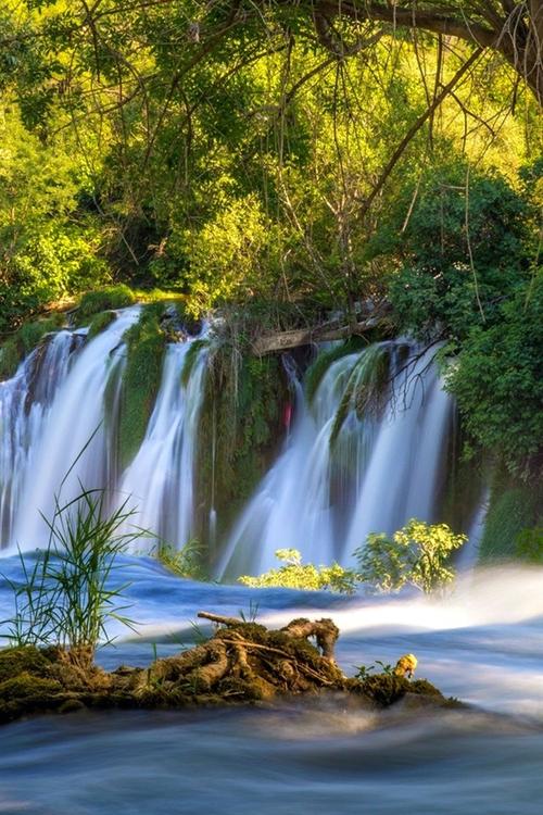 壁纸 波斯尼亚和黑塞哥维那,克拉维斯瀑布,瀑布,树木 1920x1200 hd
