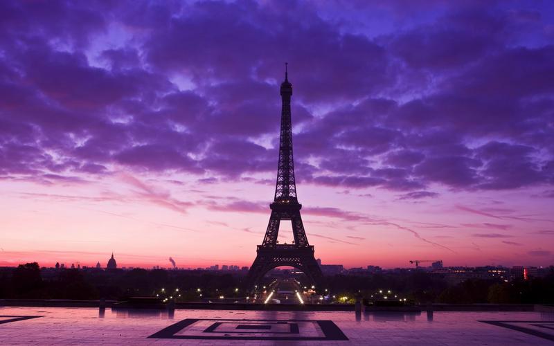 壁纸 埃菲尔铁塔,紫色的天空,云彩,夜晚,城市,法国