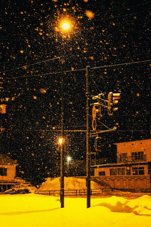雪夜景唯美图片