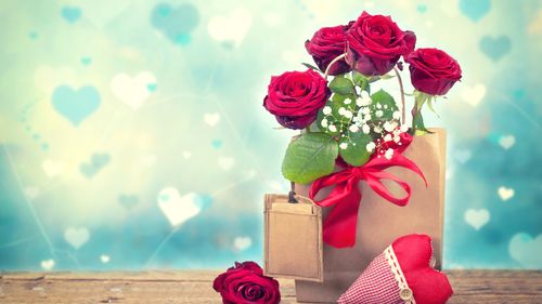 壁纸 红玫瑰,包,爱心,礼物